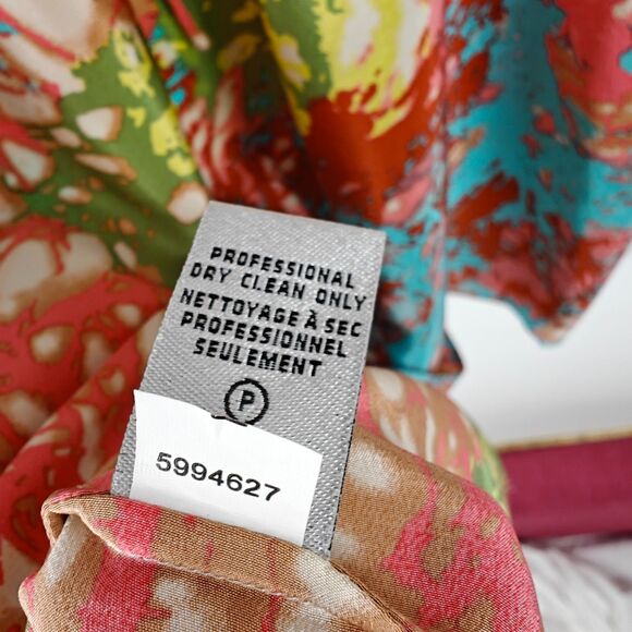 Tibi Eclectic Patterns V-Neck Short Sleeves 100% Silk Blouse Size 4 Boho Artsy - Picture 6 of 8